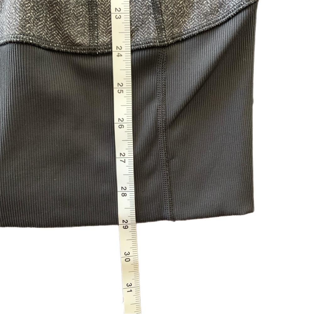 Lululemon Daily Practice Jacket
Heathered Herringbone Heathered Black - Picture 10 of 12